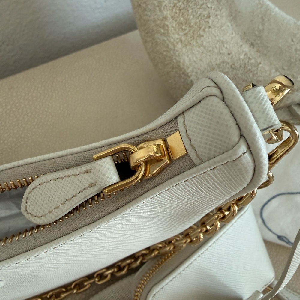 Prada Re-Edition 2005 Saffiano Leather Bag with Gold Hardware and Chain. - Picture 7 of 15
